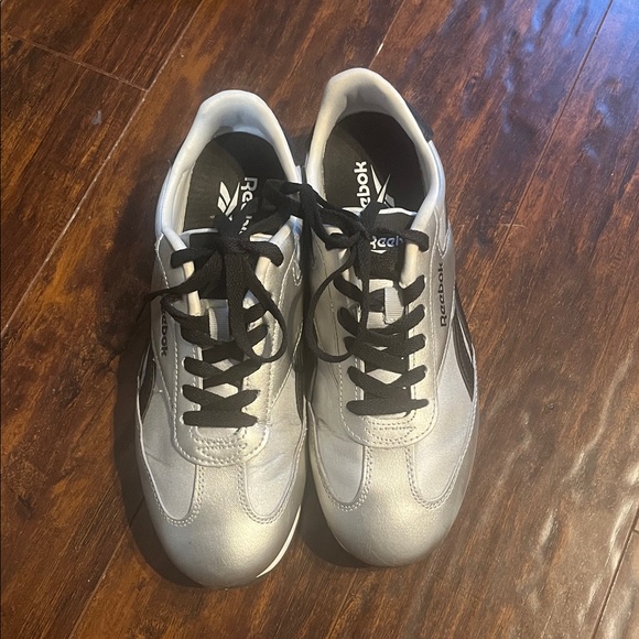 Reebok Silver and Black Sneakers - Picture 3 of 8